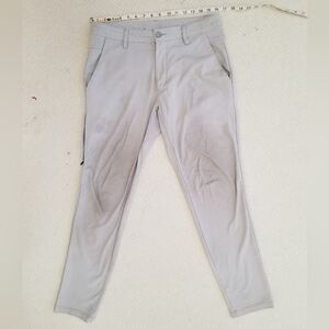 Pre-owned BYLT Premium Basics. Everyday 2.0 Lt. Grey Slim Fit Golf SzM. 32Wx30L.